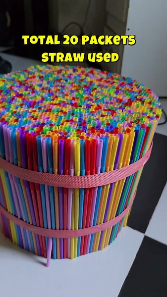 2000 Straw creates clear screen #trickstogo #science #experiment