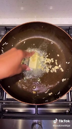 Delicious Crab Pasta Recipe with Garlic Bread