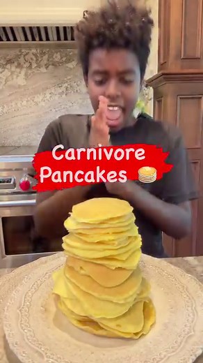 This Blender Cake is not just EASY, it is DELICIOUS! I had many recipe testers test this Easy Blender Cake and they all were very impressed! One tester mentioned it was extremely moist, but that is what I was aiming for. I wanted an ooey gooey cake and this recipe delivers! 💯 #chocolatecake #chocolate #chocolatelover #easyrecipes #keto #glutenfree #grainfree #ketodiet #mariaemmerichrecipe #mariaemmerich #foodie #foodblogger #diabeticfriendly | Keto Adapted - Maria Emmerich