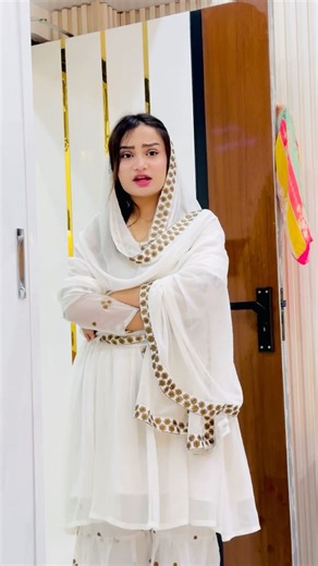 Abaan Akhtar on Instagram: "Iftari lagwane p tohfa 😂 . . #abaan_akhtar #its_razika #comedyvideos #ramzanmubarak"