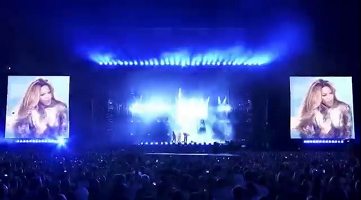 Beyonce & Jay Z - Why don't you love me & Holy Grail live at Stade de France ON THE RUN TOUR