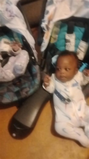 Yes his mom pregnant again he's moving out the way 🤣🤣🤣❤️🙏 | Lois Archer