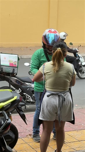 PLAMO X GRAB promotion buy 1 get 1 free in grab food app! (Note: promotion have only on Grab food app not in store)