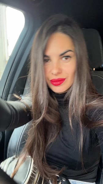 Відео користувача CHERNAYA ⛧ (@kira_chernaya) з композицією «оригинальный звук - 👑ВЕДЬМА 👑»