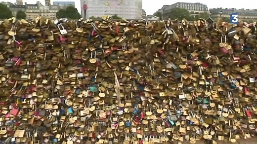 21K views · 61 reactions | Retirés par la mairie, les cadenas d'amour sont de retour à Paris ! ❤ Plus d'infos ► bit.ly/2wDjFLD | France 3 Paris Ile-de-France | Facebook
