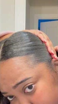 I use Certified Bella Beauty Bella Pomade! #sleekponytail #edgestutorial #edgecontrol