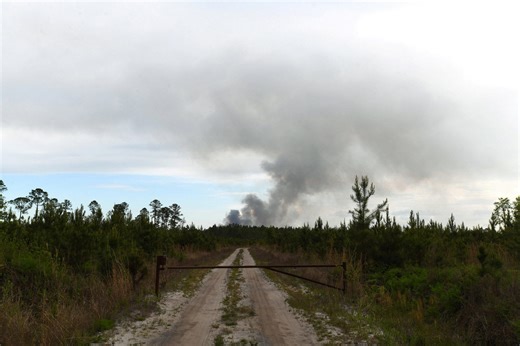 See maps of where wildfires are burning in Georgia and Florida