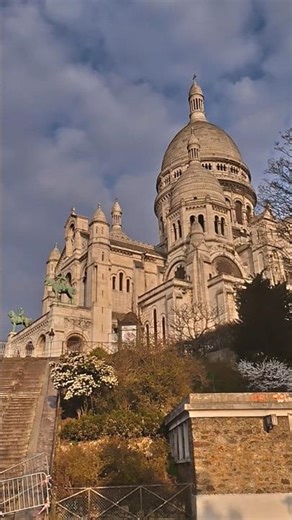 French Spring in Paris 🌸⛪