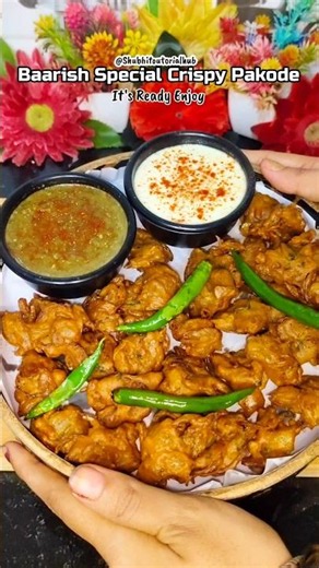 Onion pakoda🧅😋 (Pyaz ke pakode) Crispy Onion pakoda /Nasta recipe#recipe #shorts #trending #cooking