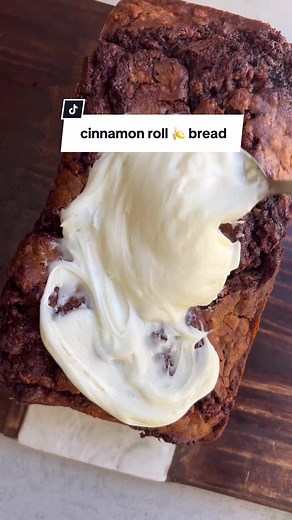 HEALTHIER CINNAMON ROLL BANANA BREAD 🍯🍌 vegan & gluten-free friendly | made in minutes | super moist, tender, and topped with vegan cream cheese frosting!! Cinnamon Rolls & Banana Bread are two of my favorite desserts & now you can enjoy the flavors of both all in one MOUTHWATERING BITE 🍌🍞 The batter is made with oats & MAPLE SYRUP 🍯 and is super tender and moist!! The filling is made with brown sugar OR COCONUT SUGAR vegan butter (or regular butter) and cinnamon ❤️❤️ no one will guess this