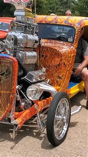 This 1933 Ford Coupe Has the Craziest Engine You'll Ever See 🔥