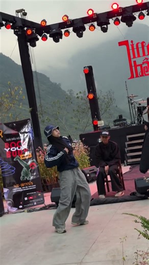 Alpha Works GEN BEAT trình diễn hiệu ứng ánh sáng!