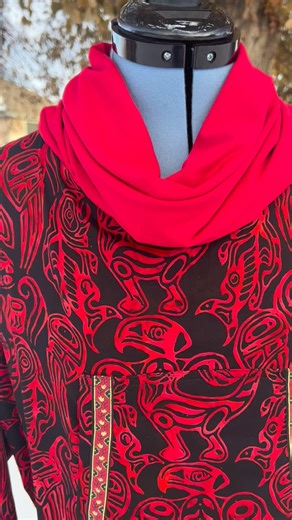 AK FASHION on Instagram: "Custom made kuspuk ❤️ Order yours here :👇 Online shop: Alaskakuspuk.ecwid.com #custommade #alaskakuspuk #qaspeqs #Yup’ik #handmade"