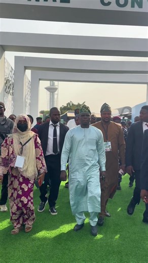 Dauda Kahutu Rarara Performs New Song at Al-Hikimah