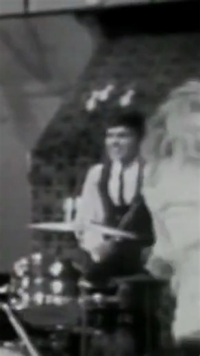 Merry Christmas from the Dave Clark Five! On this day in 1965, DC5 hit number 1 in the US singles chart for their cover of Bobby Day's track Over And Over. The original was the B-side to Day's 1958 Christmas hit Rockin' Robin. | The Dave Clark Five