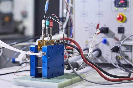 UNSW solves critical flaw in hydrogen fuel cells - Energy Magazine