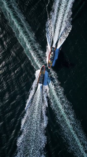 The hypnotic dance of ocean speedsters. #boats