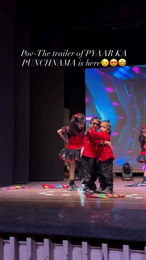 Harsh Doshi on Instagram: "Don’t miss the last hug🤩😂 Jashn- E- Dance 11 #cute #danceclassesforkids #dance"