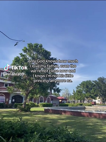 Navigating the Complex Love Between Daughters and Fathers