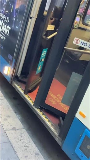 Transdev John Holland 4851 Doors Closing #shorts