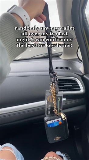 Coach Key Chain Wallet: The Perfect Blend of Style and Functionality