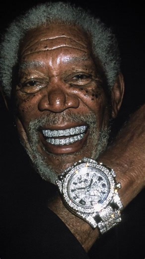 Your Favourite Superstar on Instagram: "ITS ‘FAVOURITE NIGHT LIVE’ DAY - JUST A FEW MORE TICKETS TILL WE SELL OUT(ticket link in bio) !!! MY 😭❤️‍🔥 IM SO EXCITED FOR THIS MOMENT !!! SEE YOU TONIGHT!!!"