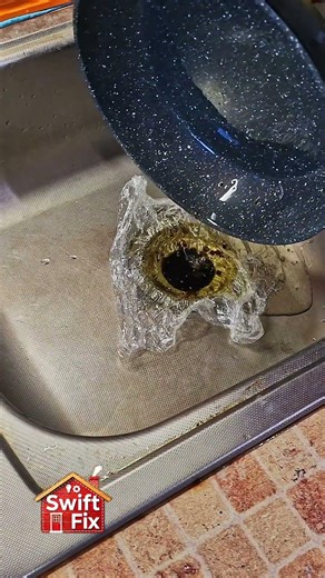 NEVER Pour Grease Down the Sink! Try This Plastic Wrap Hack Instead 🛑🍳 #kitchenhacks #ecofriendly