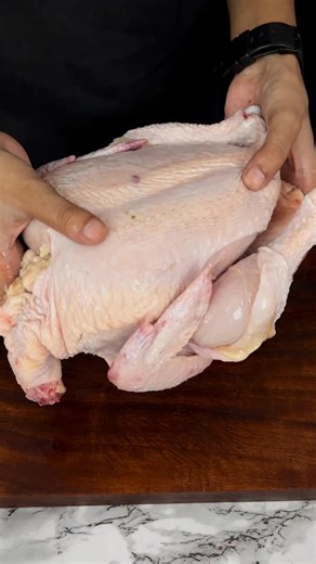 Crunchy Treats on Instagram: "Full Chicken Roast ASMR #asmr #recipe #crunchytreats #cookingvideos #cooking #asmr #chicken"