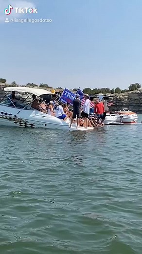 **REPOST** Sound was deleted off the first video!! Too good to not hear again! 💪🏼🇺🇸❤️ #tiktok #trump2020 #repost #latinasfortrump