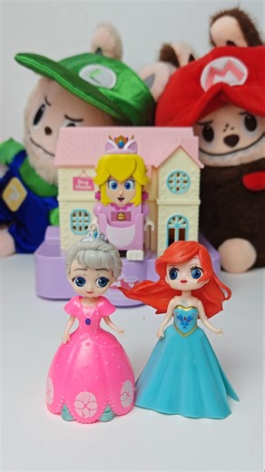 Disney princess changing dress #shorts #doll #disneydolls #fun #unboxing #disney #princess #barbie