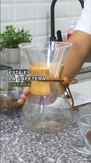 Enjoy delicious specialty coffee ☕💖 with the Chemex coffee maker!
