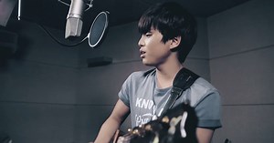 McKay performs amazing live acoustic mashup of EXID, EXO, Bruno Mars, J.Y. Park and more