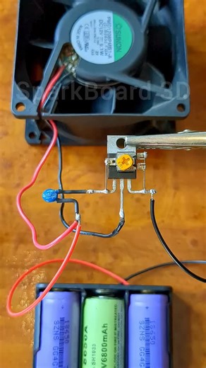 Xurmatillo Oxunov Robototexnika Muhandislik on Instagram: "Noutbuk va kompyuteringizni qizib ketishdan saqlaydigan "aqlli miya" aynan shu! 🤫 Bu shunchaki "aylanish" emas, bu sizning qurilmangizning "shaxsiy qo'riqchisi"! Harorat ko'tarilishi bilan darhol ishga tushib, qurilmangizni qaynoq muammolardan himoya qiladi. Bu foydali sxemani yo'qotib qo'ymaslik uchun SAQLAB QO'YING va texnikaga qiziquvchi do'stlaringizga jo'nating! 🚀 • • • Qidiruv uchun kalit so'zlar: Aqlli sovutgich, Termistor nima,