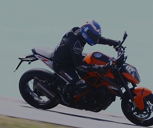 18 reactions · 7 comments | Check it out! On which Avon will you ride during the weekend? | Avon Tyres | Facebook