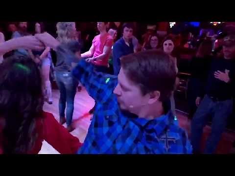 Country Swing Move - The Continuous Pretzel