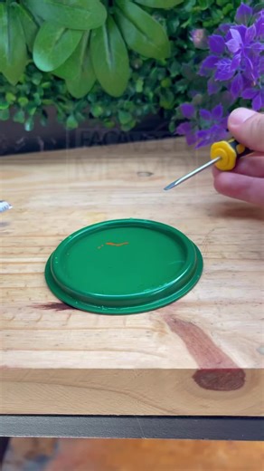 Clean Your Hair Clipper in Seconds with This Trick