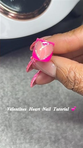 Valentines nail tutorial | Sparkly Heart Nail Outline 🩷