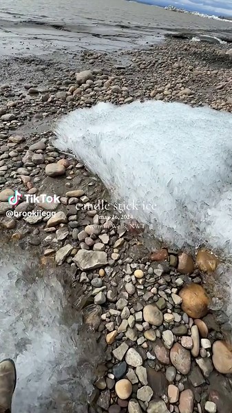 “Candle stick ice” aka rotten ice. On the mackenzie river after spring break up#candlestickice #nwt #spring