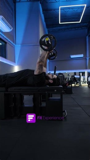 Tríceps testa com Barra