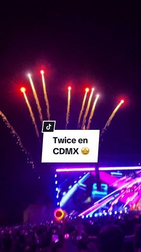 Concierto de TWICE en CDMX: Fuegos Artificiales y Emoción