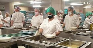 Vídeo: Así se prepara la comida para los pacientes en el Hospital Miguel Servet