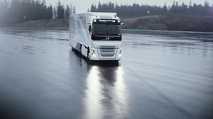 49K views · 627 reactions | Seht euch hier unser Video zum neuen Volvo Concept Truck an - ein Hybridfahrzeug, das für Fernverkehrsaufgaben konzipiert ist und den Kraftstoffverbrauch sowie CO2-Ausstoß um insgesamt ca. 30% senken kann. #volvotrucks | Volvo Trucks Deutschland | Facebook