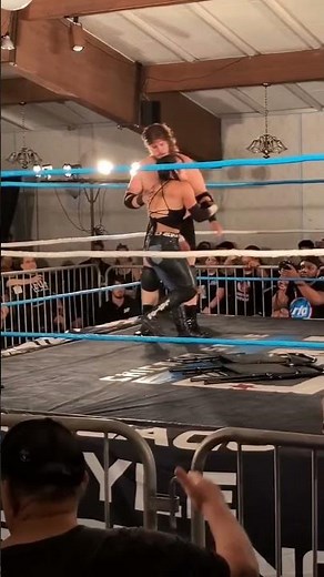 Powerful lift small girl to Big Man on Shoulder #wrestling #wwe #wcw