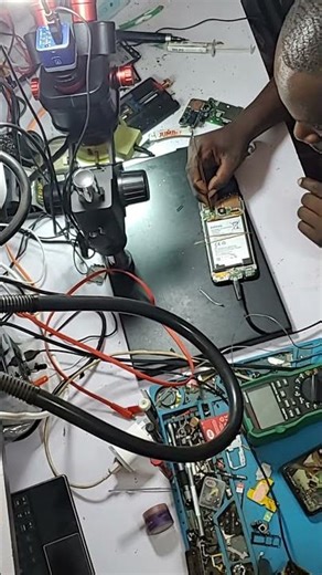 Charging but not increasing #smartphone #repair #tech