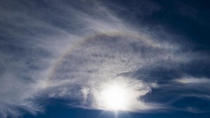 Wetterlexikon: Cirrostratus | wetter.de