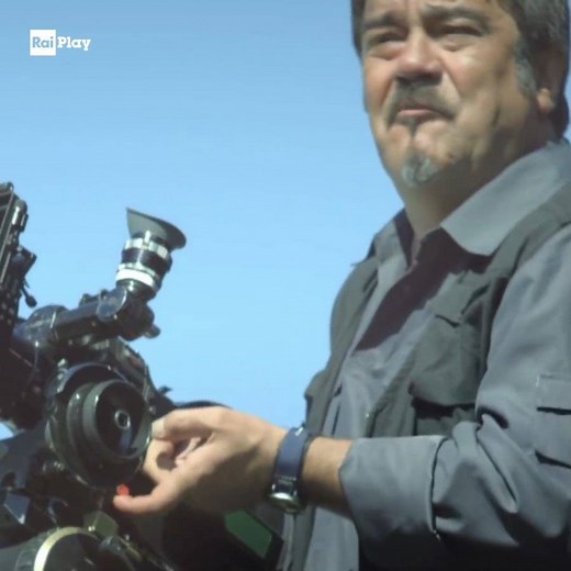 37K views · 565 reactions | Un film strepitoso con un unico grande difetto: “troppo italiano”! 藍 René Ferretti compie il salto dal piccolo al grande schermo: cosa potrà mai andare storto?  “Boris - Il film” è su RaiPlay! Daidaidai!   bit.ly/3oaQTwJ | RaiPlay | Facebook