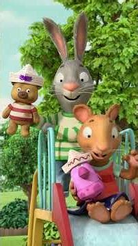Piggy and Froggy or Biggle and Boggle? | Pip and Posy