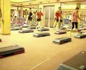 Step Aerobics(Multi-Step)