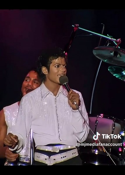 Michael Jackson's Human Nature Live Performance 1984