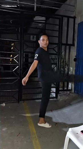 🔥 Epic One-Handed Flip in the Streets | Night Freestyle Skills 💥#OneHandedFlip #NightVibes